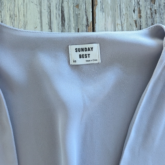 Aritzia Sunday Best Front Tie Blouse Lilac Grey Women's XS - Picture 4 of 6
